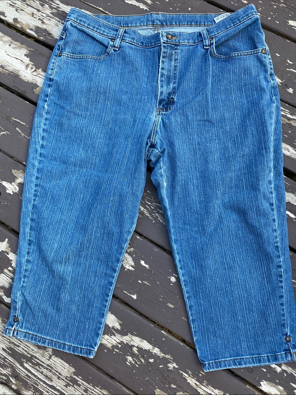 Women's Blue Denim Capris - Classic Casual Fit size 18 M - Picture 2 of 7